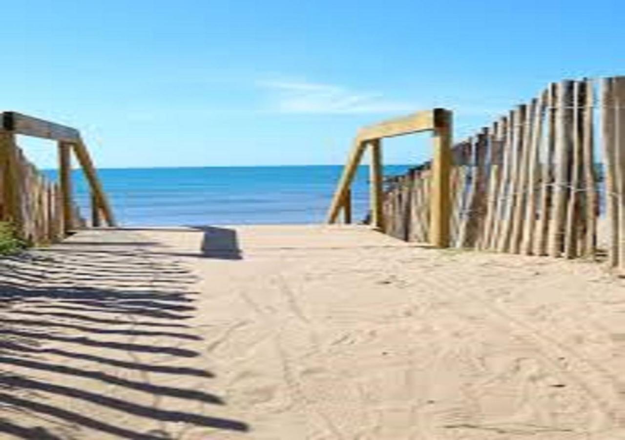 Camping La Carabasse Vias-Plage-T4 Climatise,Tout Confort, Emplacement Calme ! Kültér fotó